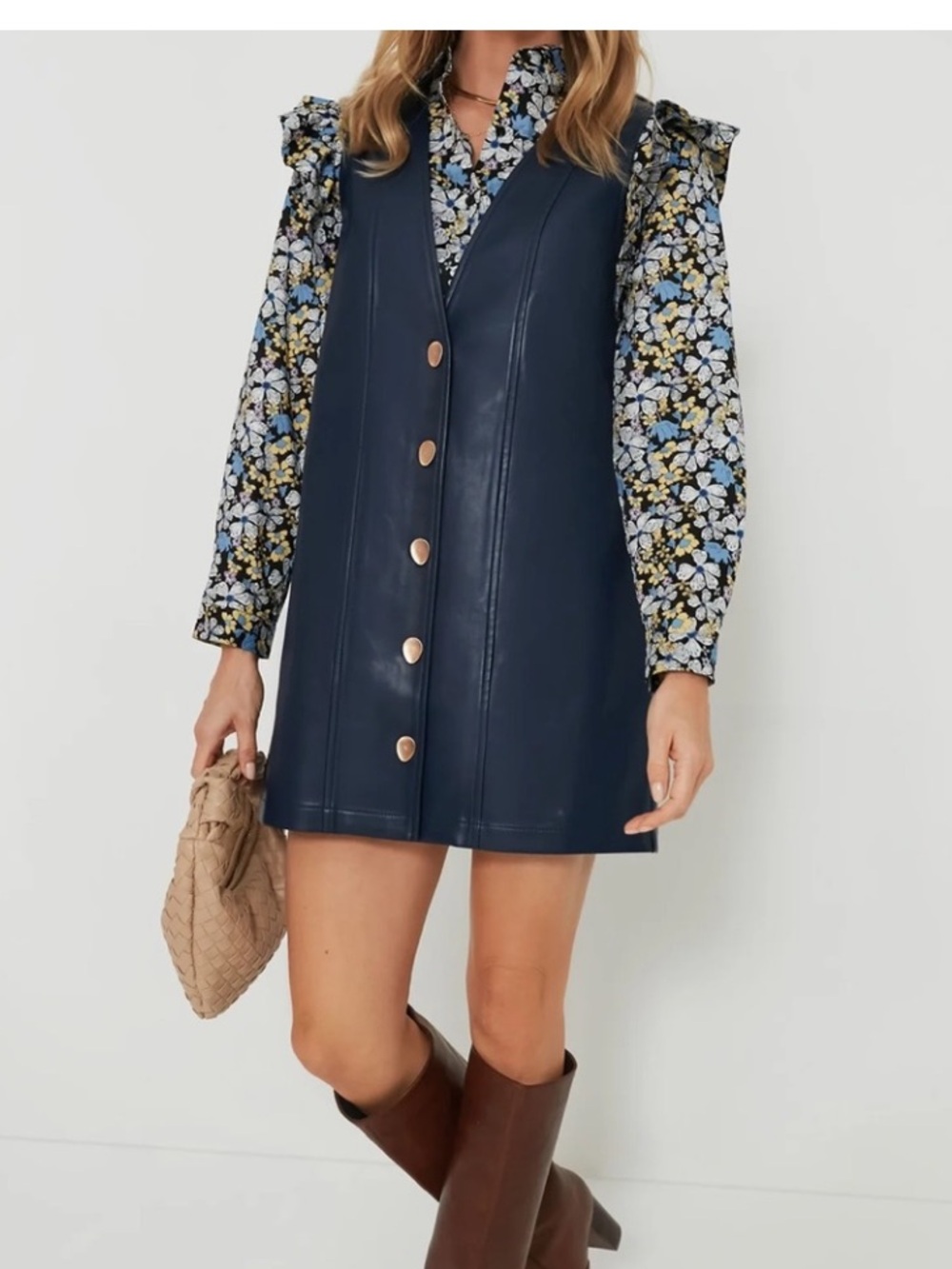 Hyacith House Tuckernuck Faux
Leather Pinafore Vest
Mini Dress Navy Size XXL.